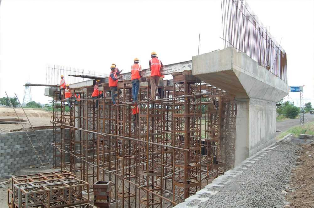 Minor Bridges, VUP, PUP, Culverts and ancillary works for Four Laning of Yedeshi to Aurangabad Section of NH-211
