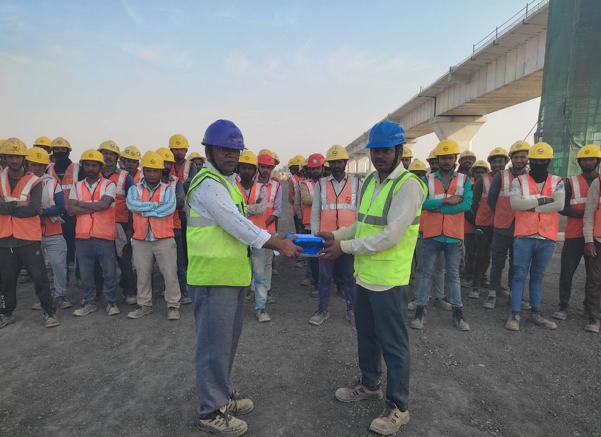 Workers Safety image 9